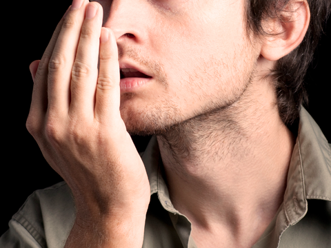 What are the foods that cause bad breath